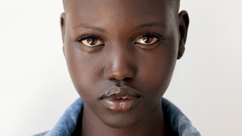 Adut Akech, du camp de réfugiés au Kenya à l’icône de la mode et du militantisme