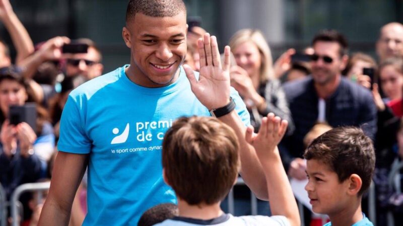 Kylian Mbappé lance son association INSPIRED by KM